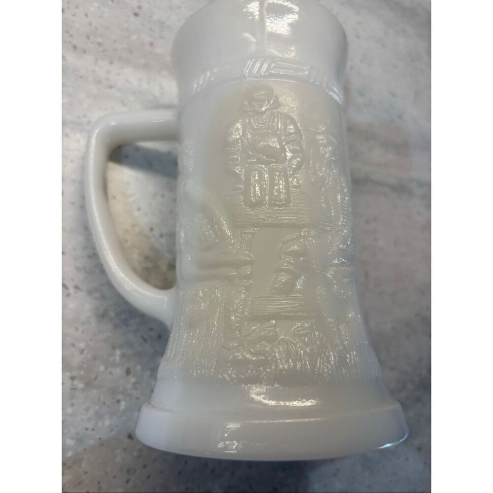 Vintage Federal Glass white milk glass beer mug.